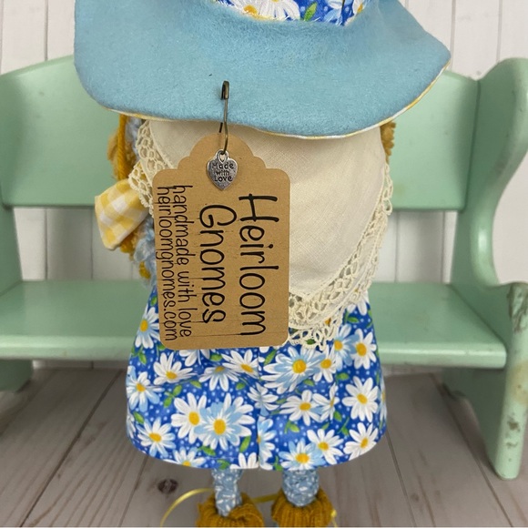 ❌SOLD❌Gnome Spring Blue Daisy Girl Yellow Floral Felt Hat Handmade Female - Picture 13 of 15